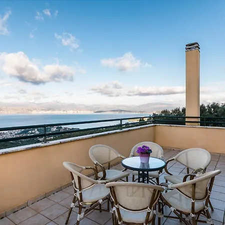 The Hillside Villas, Stunning Views & Private Pool